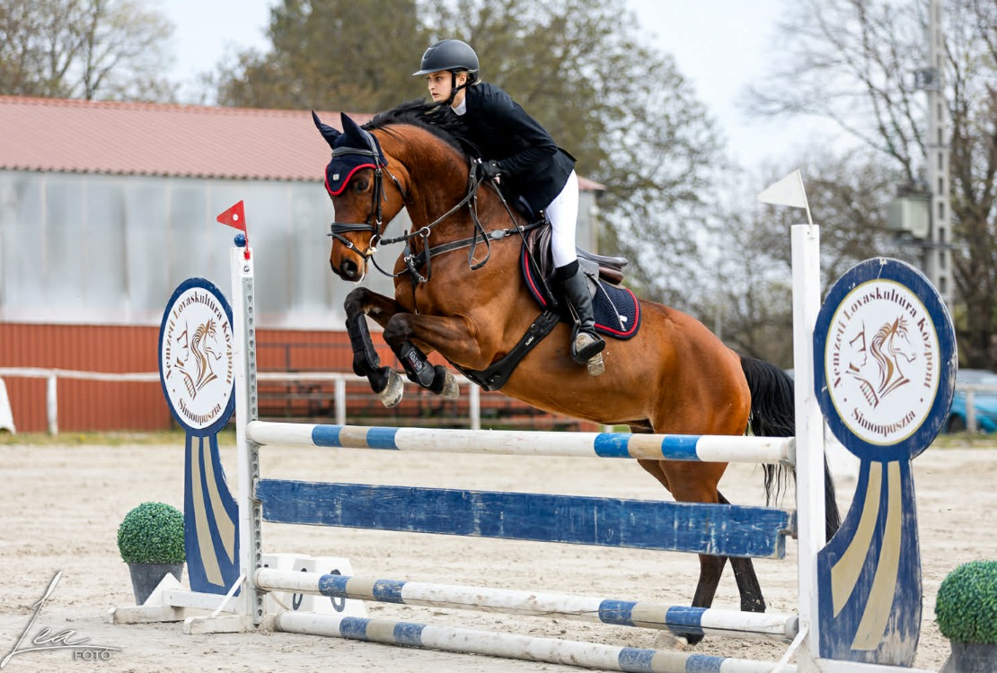 A Vaspatkó Lovarda lovasai sikeresen megkezdték a szabadtéri szezont