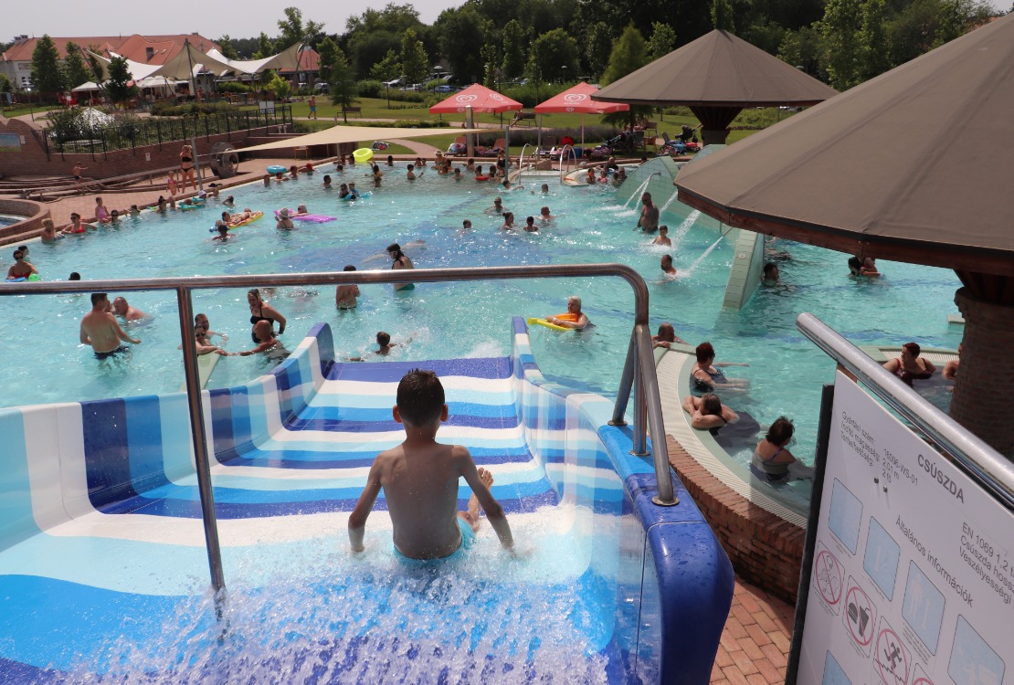 Szezonon kívüli nyitvatartás - Gabriella Gyógy- és Strandfürdő