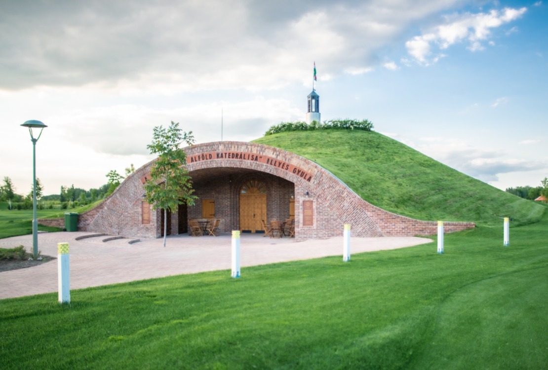 Nyári zenés borest a Magyar Borok Katedrálisánál - Harcsa Veronika és Gyémánt Bálint koncert