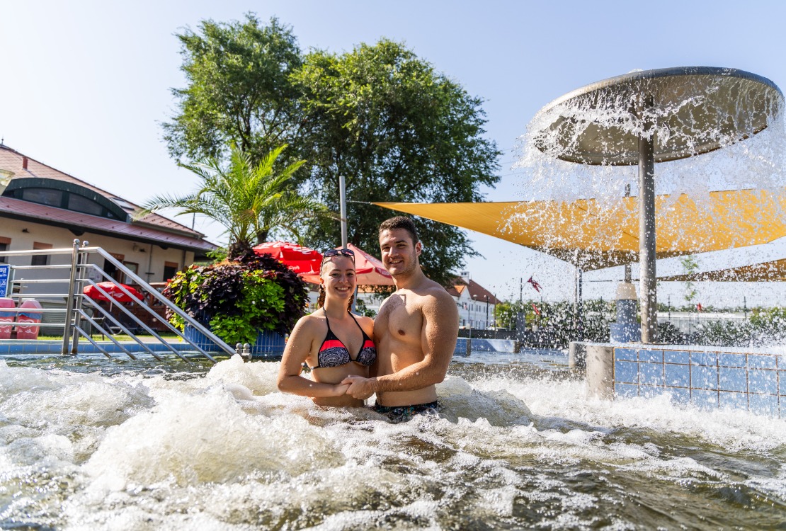 Nyári nyitvatartás - Gyarmati Dezső Tanuszoda és Termálfürdő