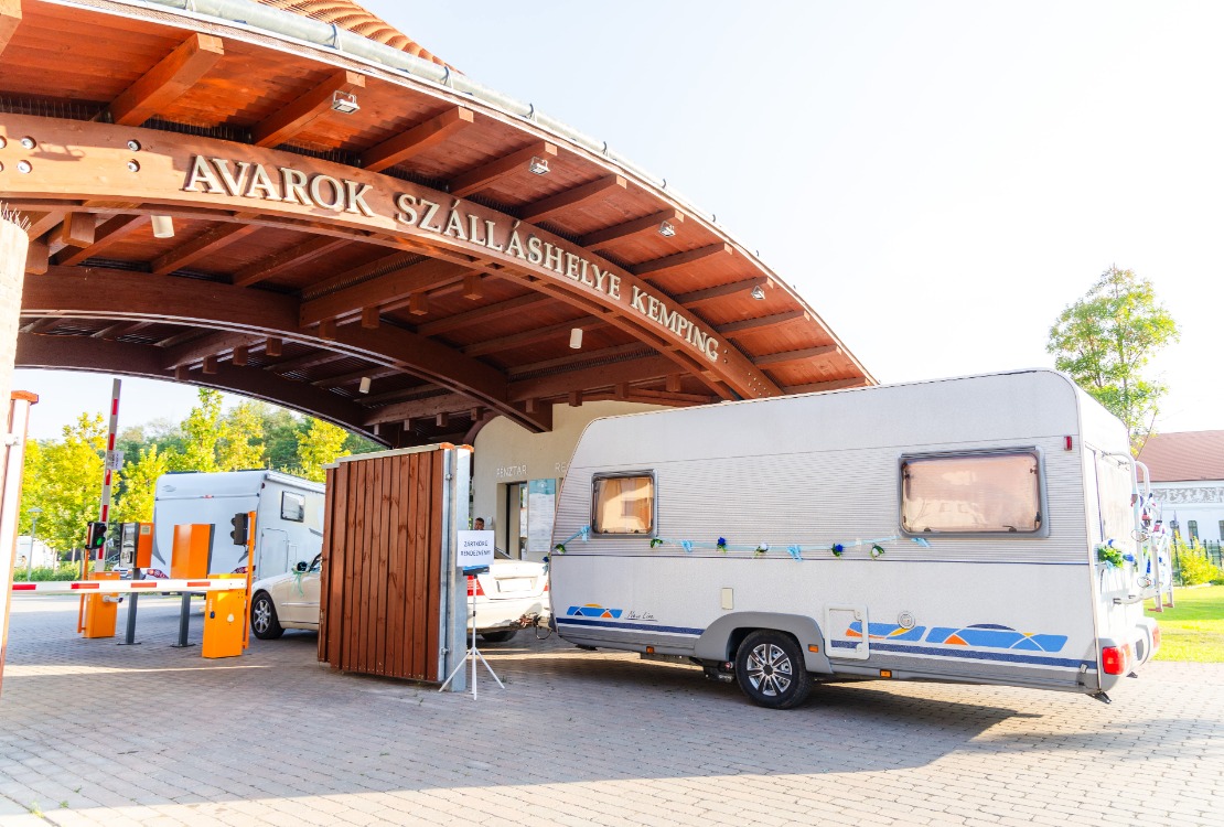 Avarok Szálláshelye Kemping - zárvatartás