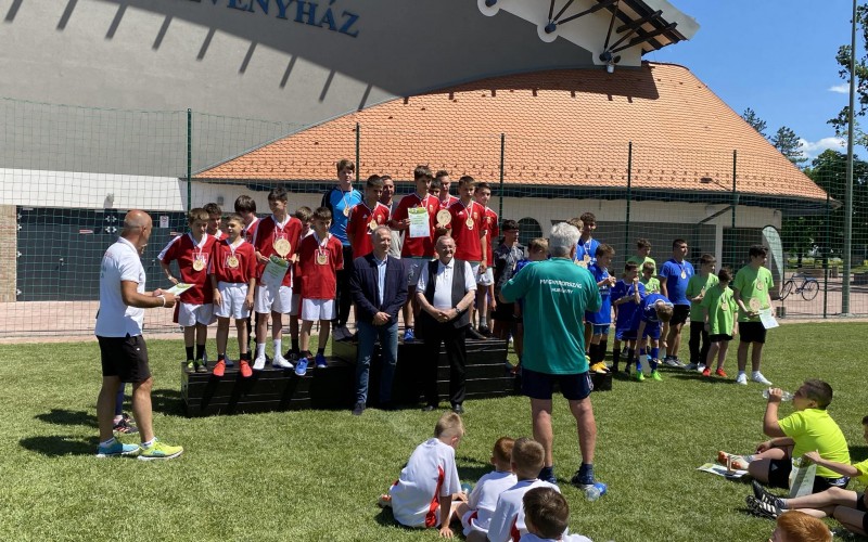 1bf1a0f2-3bcf-4000-b53d-1554e680501b