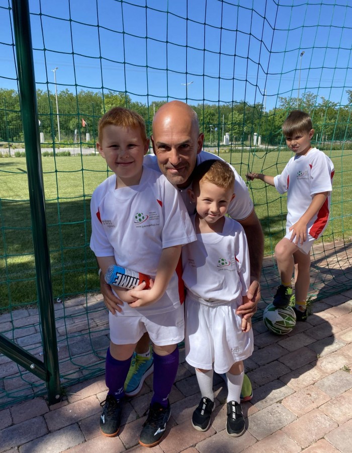 b54859de-23b5-4e3c-97fd-735077abe1f7