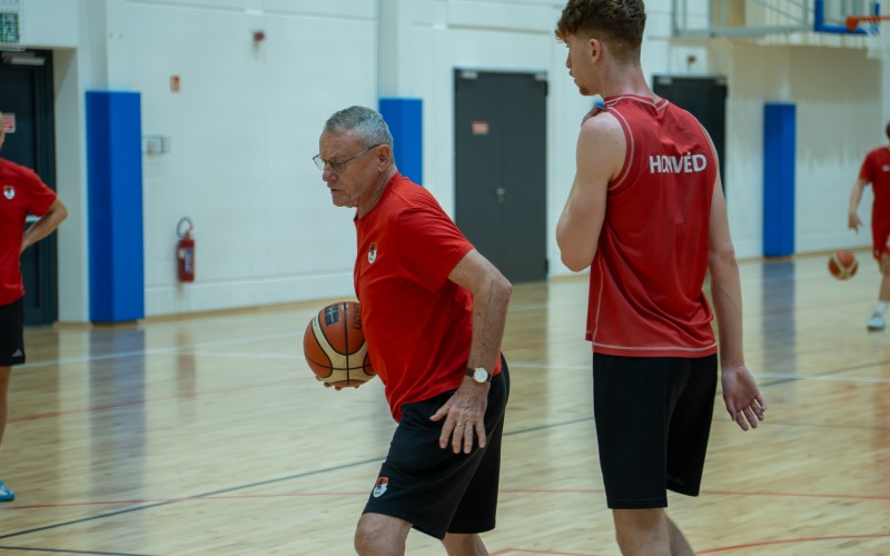 DSC08557-Enhanced-NR