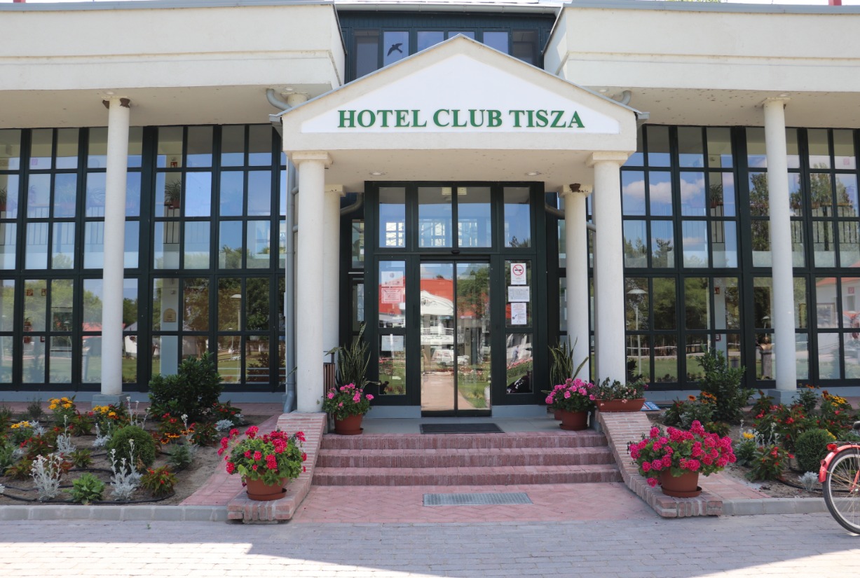 Hotel Club Tisza***